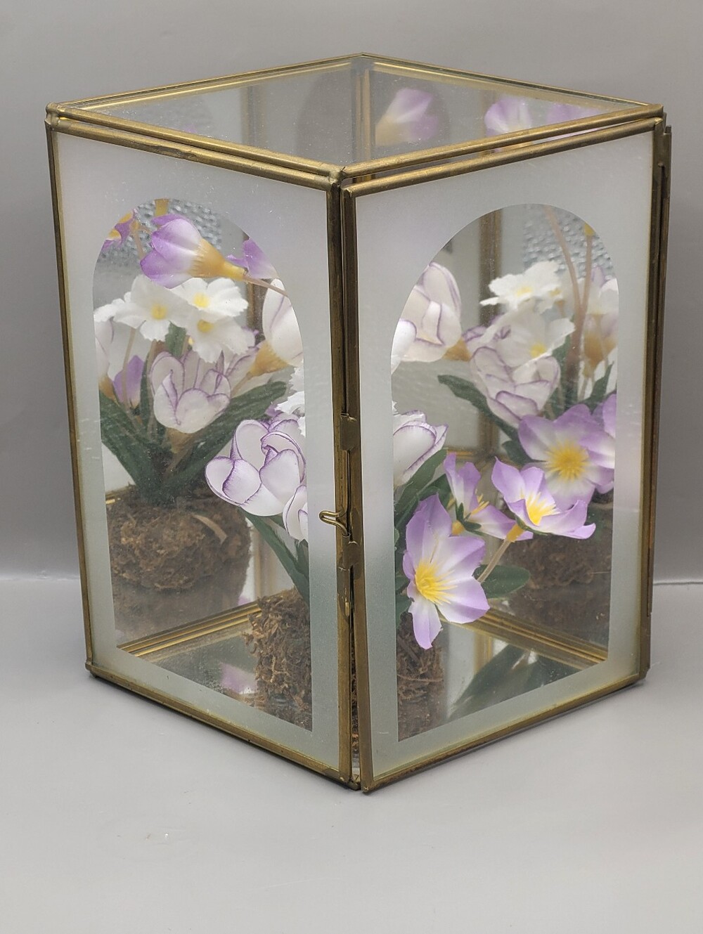 Vintage Brass Glass Display Case Shadow Box Curio Cabinet Faux Flowers 7x6.5x5